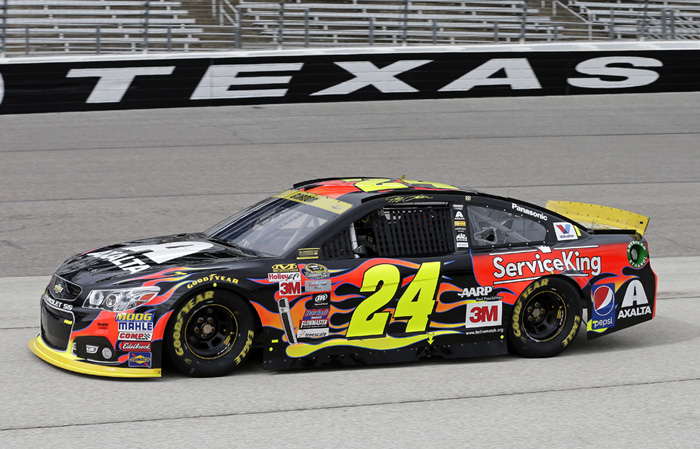 Jeff Gordon 2015 Axalta Chase For The Cup #24 Chevy SS 1/64 NASCAR Diecast 