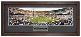 Philadelphia Eagles / Laset Season at the Vet - NFL Framed Panoramic
