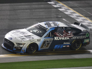 22-kes-daytona-duel-win_20250604174945