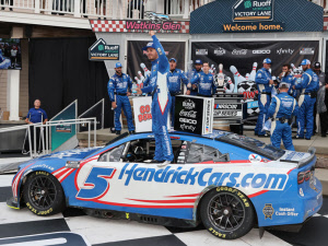 22-larson-watkins-win_20250604175158