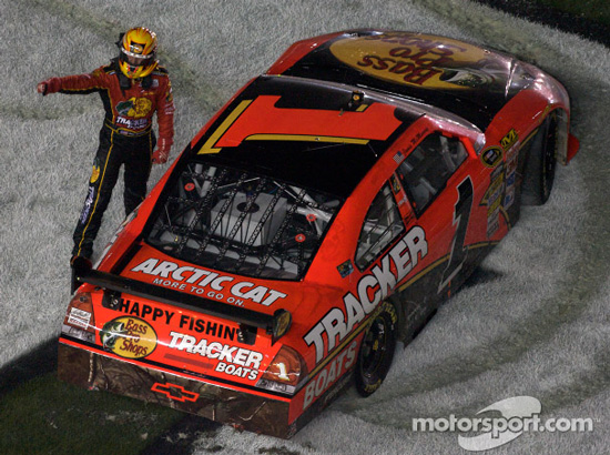 2010 Jamie McMurray #1 Bass Pro - Daytona 500 Win / Raced Diecast