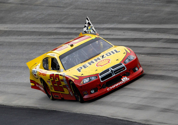 2011 Kurt Busch #22 Shell - Dover Win / Raced Diecast
