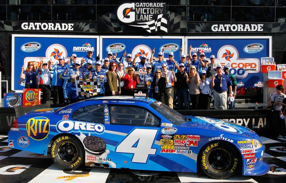 2011 Tony Stewart #4 Oreo - Daytona Win / Raced Diecast