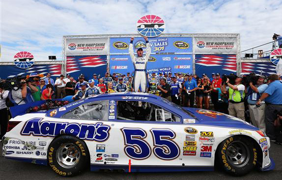 2013 Brian Vickers #55 Aaron's - New Hampshire Win / Raced Diecast