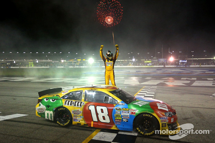 2013 Kyle Busch #18 M&M's - Atlanta Win / Raced Diecast