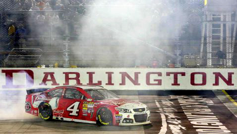 2014 Kevin Harvick #4 Budweiser - Darlington Win / Raced Diecast