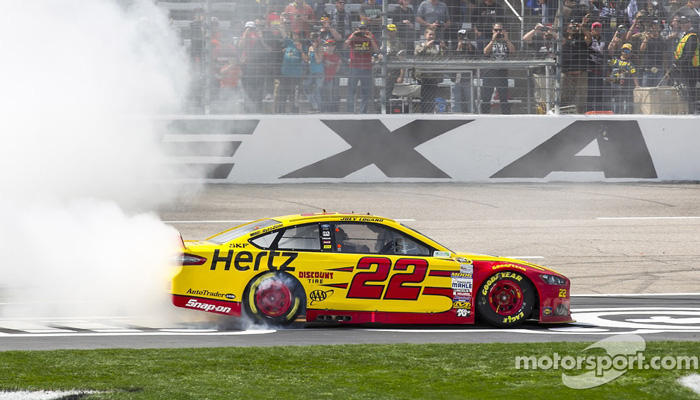 2014 Joey Logano #22 Shell - Texas Win / Raced Diecast