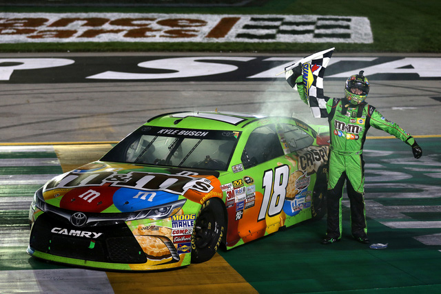 2015 Kyle Busch #18 M&M's Crispy - Kentucky Win / Raced Diecast