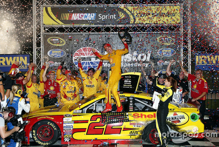 2015 Joey Logano #22 Shell - Bristol Win / Raced Diecast