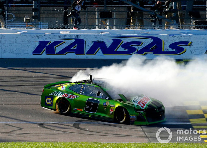 2018 Chase Elliott #9 Mountain Dew - Kansas Win / Raced Diecast
