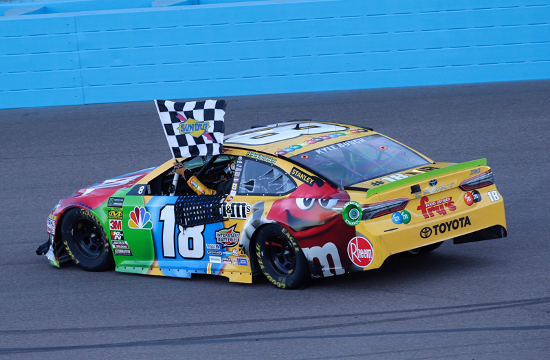 2018 Kyle Busch #18 M&M's - Phoenix Win / Raced Diecast