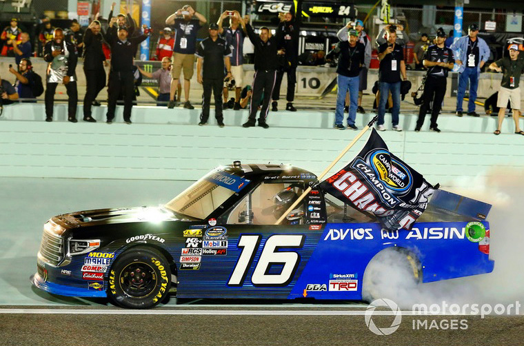 2018 Brett Moffitt #16 AISIN - Homestead Win / Raced Truck 1/64 Diecast