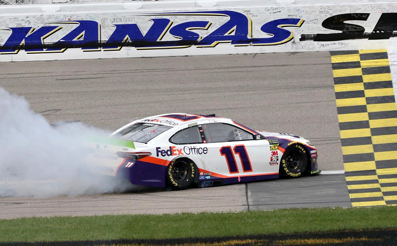 2019 Denny Hamlin #11 FedEx Office - Kansas Win / Raced 1/24 Diecast