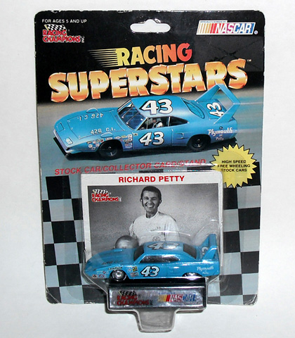 1970 Richard Petty #43 Plymouth Superbird 1/64 Diecast