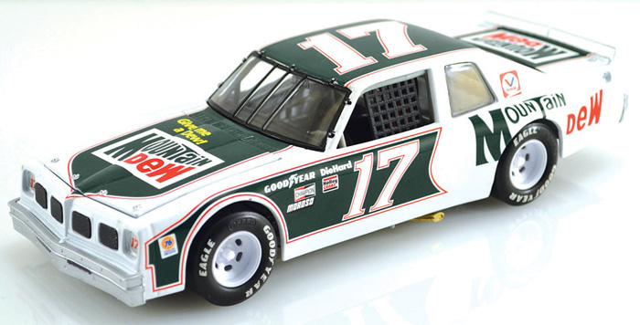 1982 Darrell Waltrip #17 Mountain Dew Pontiac Ventura 1/64 Diecast