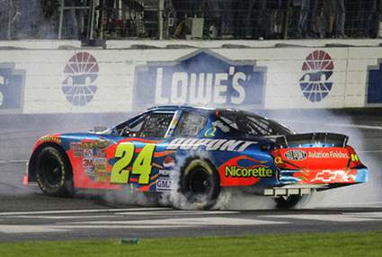 2007 Jeff Gordon #24 Dupont - Lowe's Win / Raced Diecast
