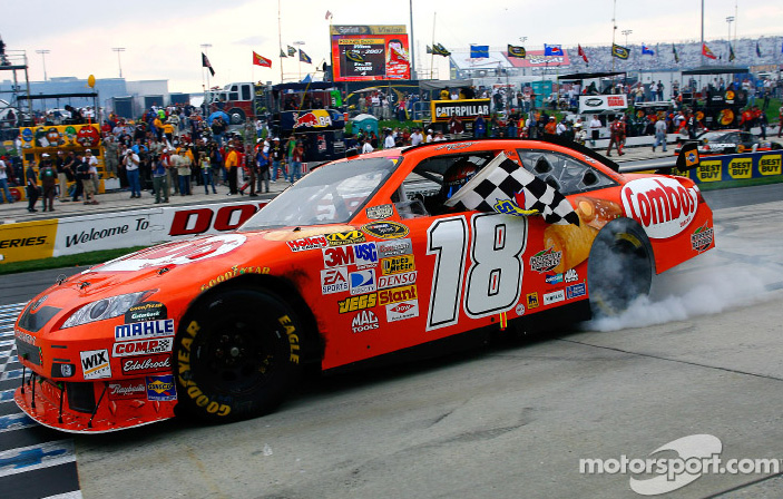 2008 Kyle Busch #18 Combos - Dover Win / Raced Diecast