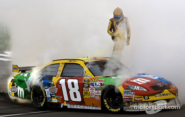 2009 Kyle Busch #18 M&M's - Las Vegas Win / Raced Version Diecast