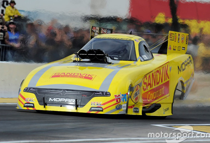 2017 Matt Hagan - Sandvik NHRA Funny Car Diecast