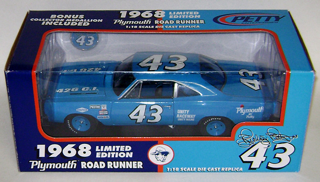 1968 Richard Petty #43 Plymouth Road Runner 1/18 Diecast