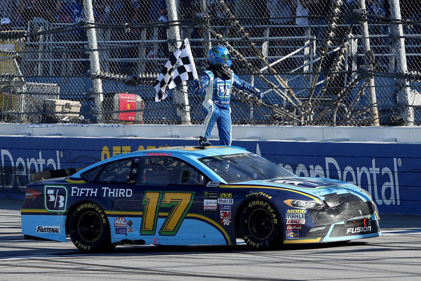 2017 Ricky Stenhouse Jr #17 Fifth Third - Talladega Win / Raced 1/24 Diecast