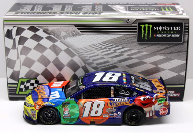 Spin Master Air Hogs RC NASCAR 1:24th Scale - #18 M&Ms (Kyle Busch) :  : Toys & Games