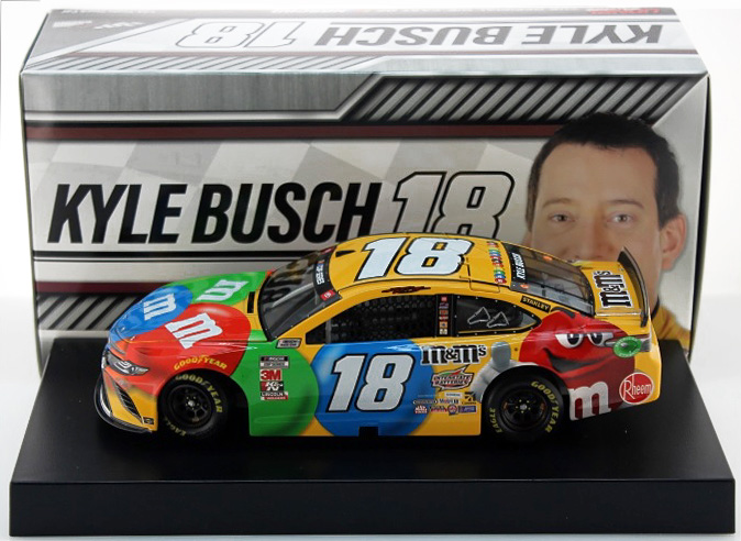 Kyle Busch #18 M&M's Chocolate Minis 2020 Camry 1:24 scale Action NASCAR 