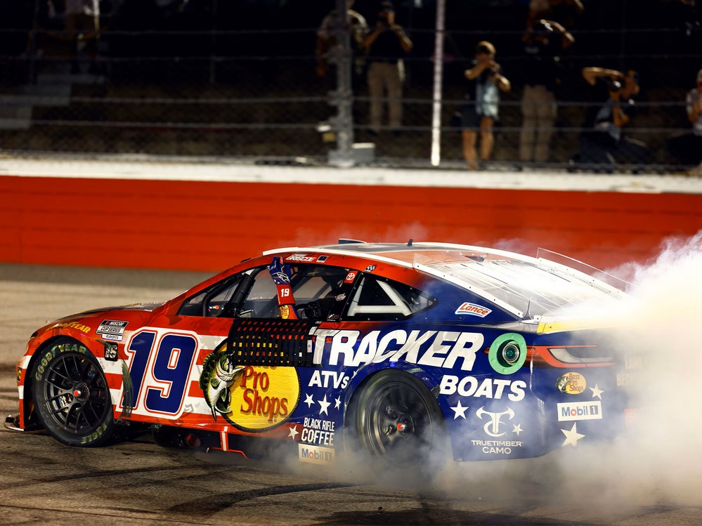 2025 Chase Briscoe #19 Bass Pro Shops Patriotic - Darlington Win / Raced 1/64 Diecast