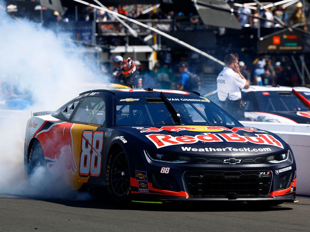 2025 Shane Van Gisbergen #88 Red Bull - Sonoma Win / Raced 1/24 Diecast
