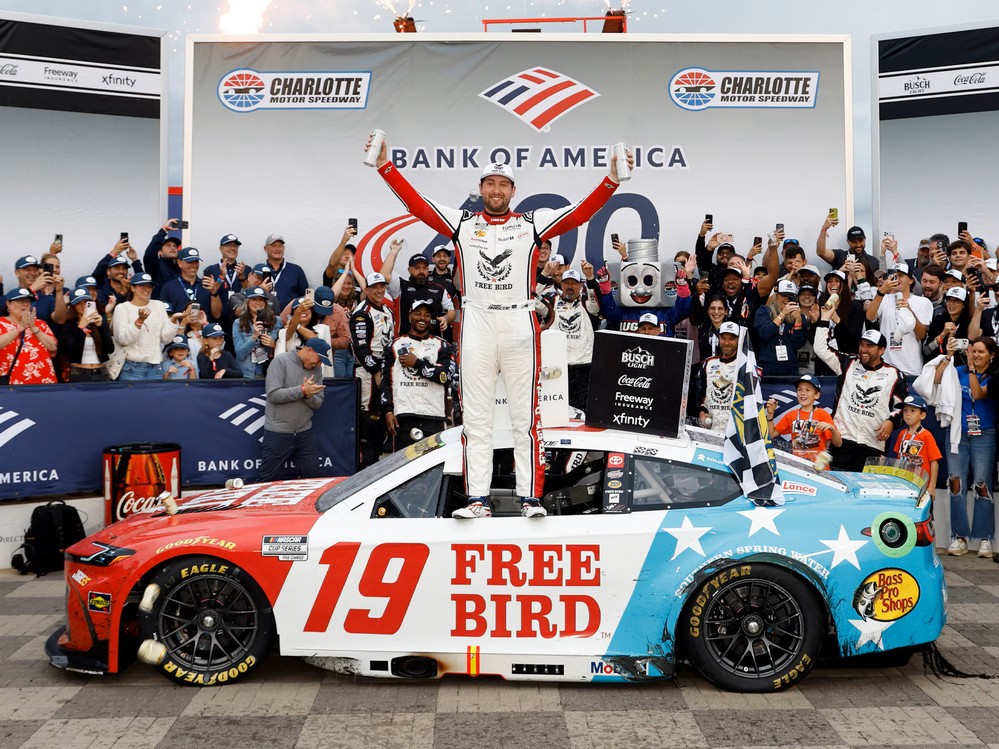 2026 Chase Briscoe #19 Free Bird Patriotic - Charlotte Win / Raced 1/24 Diecast
