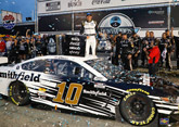 2021 Aric Almirola #10 Smithfield - New Hampshire Win / Raced 1/24 Diecast