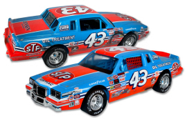 1984 Richard Petty #43 STP - Daytona 200th Win / Raced 1/64 Diecast
