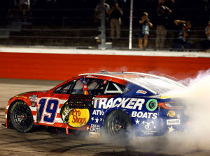 2025 Chase Briscoe #19 Bass Pro Shops Patriotic - Darlington Win / Raced 1/24 Diecast