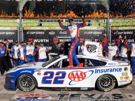 2025 Joey Logano #22 AAA Insurance - Texas Win / Raced 1/24 Diecast