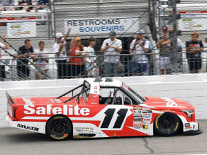 2026 Kaden Honeycutt #11 Safelite - Richmond Win / Raced Truck 1/24 Diecast
